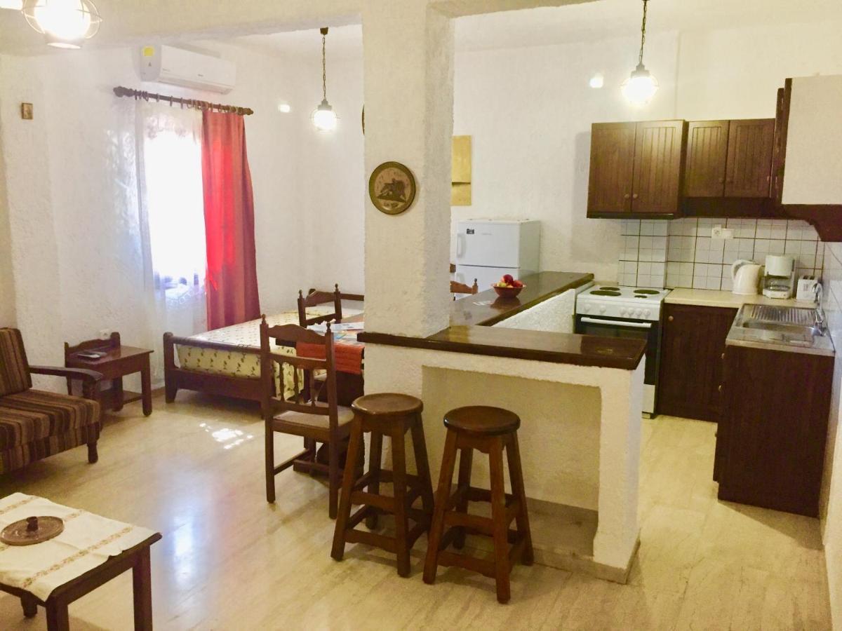 Filoxenia Villa Куцунарі Екстер'єр фото